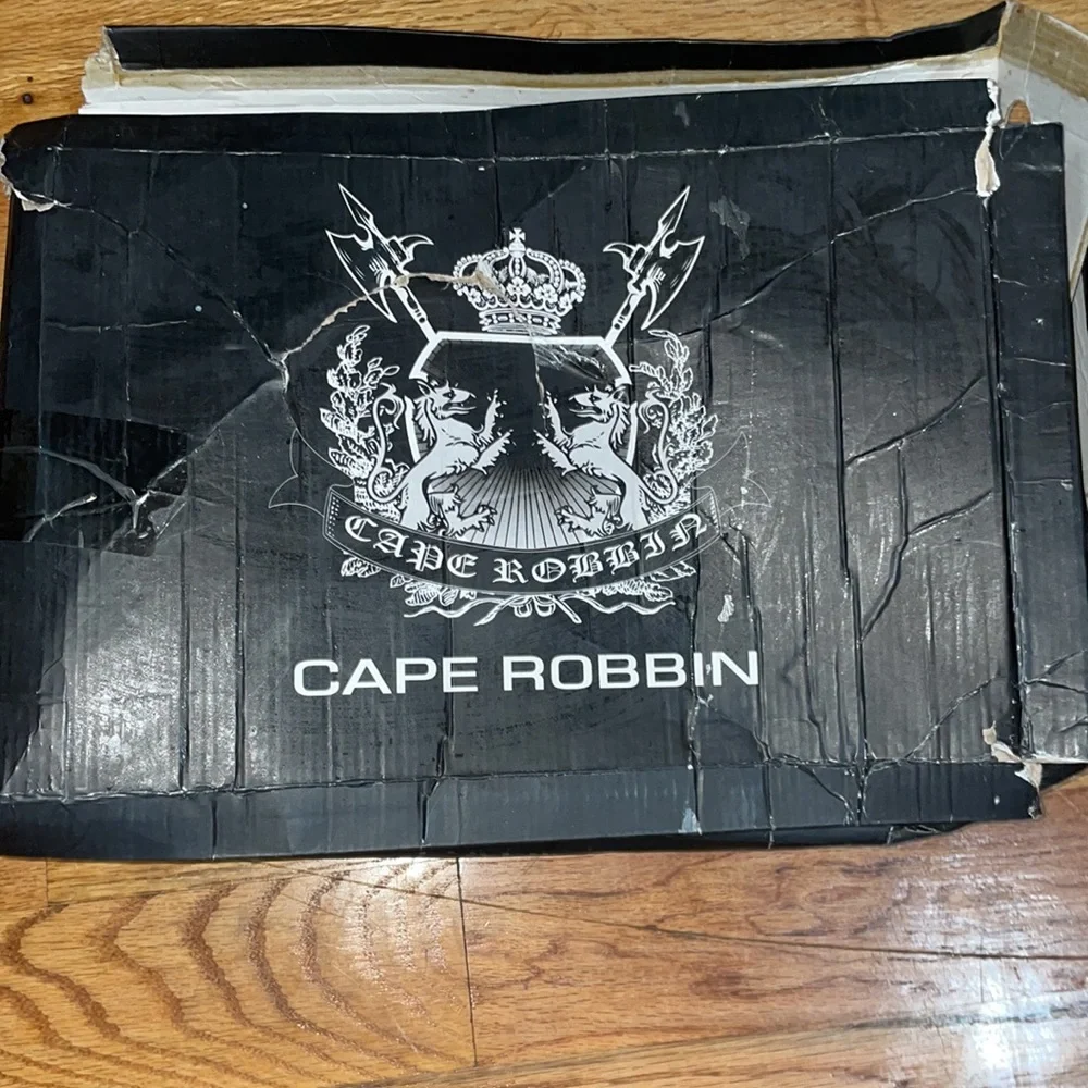 Cape Robin new box